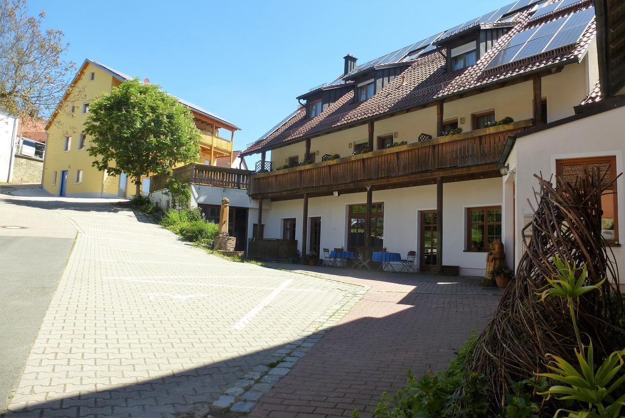 Hotel Blaue Traube à Gebenbach Extérieur photo